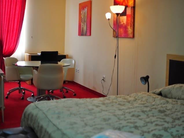 Hotel Tcc Plaza Szkopje Szoba fotó
